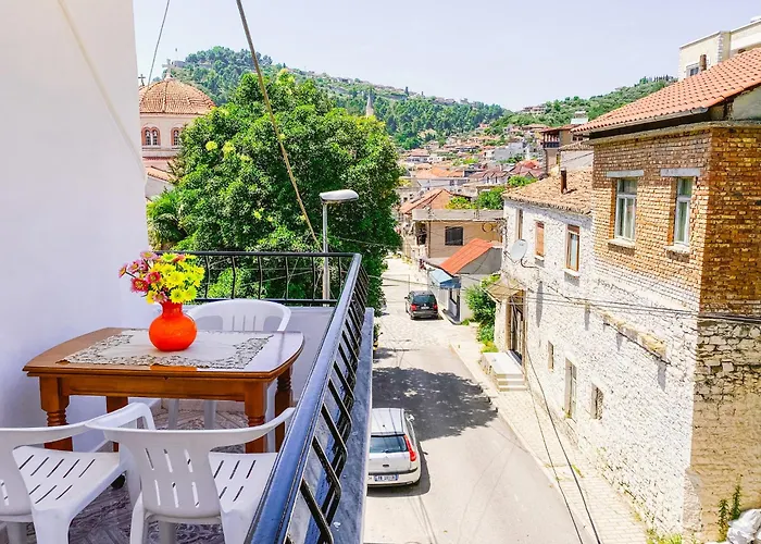 House Of Linda 93 * 培拉特